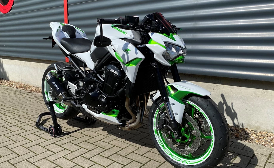 Umbgebautes Motorrad Kawasaki Z900 Bild 1: Umbgebautes Motorrad Kawasaki Z900