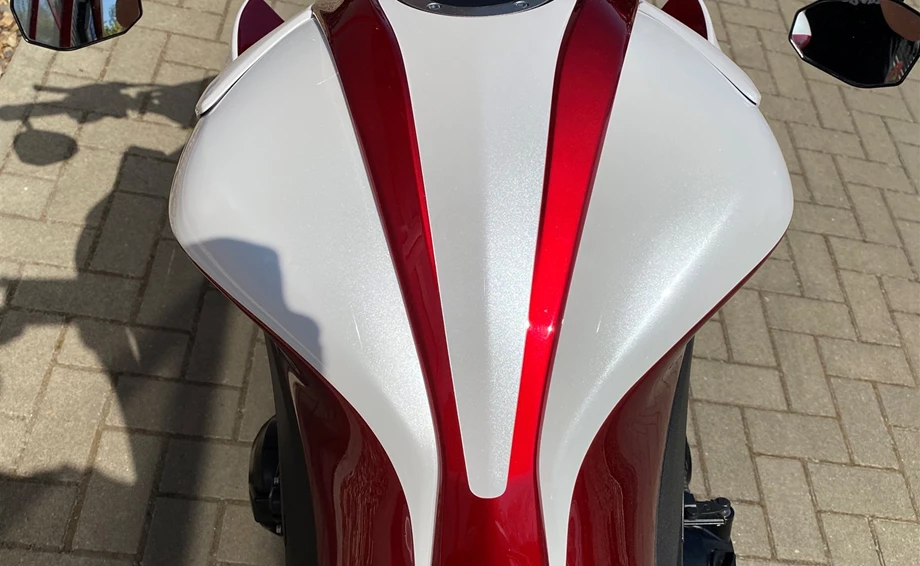 Umbgebautes Motorrad Kawasaki Z1000 Bild 2: Umbgebautes Motorrad Kawasaki Z1000