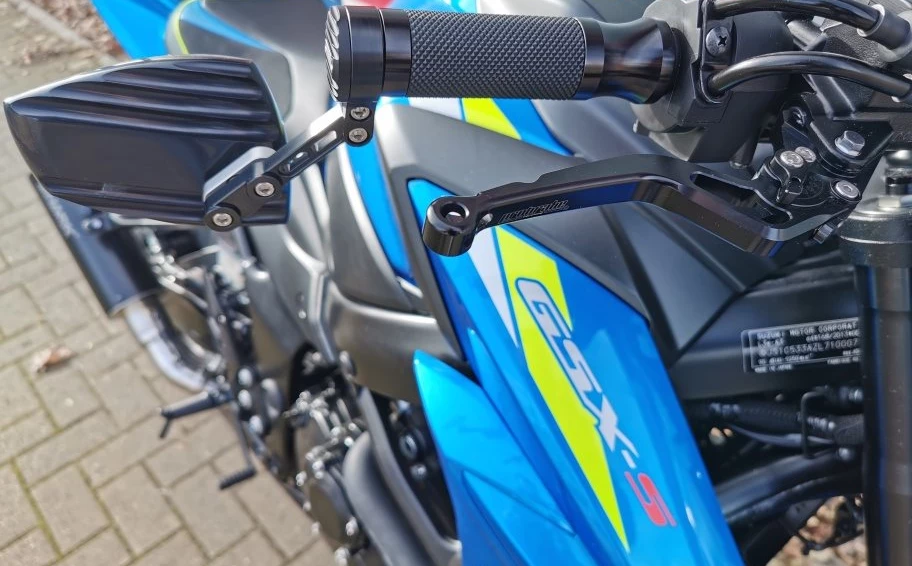 Umbgebautes Motorrad Suzuki GSX-S750 Bild 2: Umbgebautes Motorrad Suzuki GSX-S750