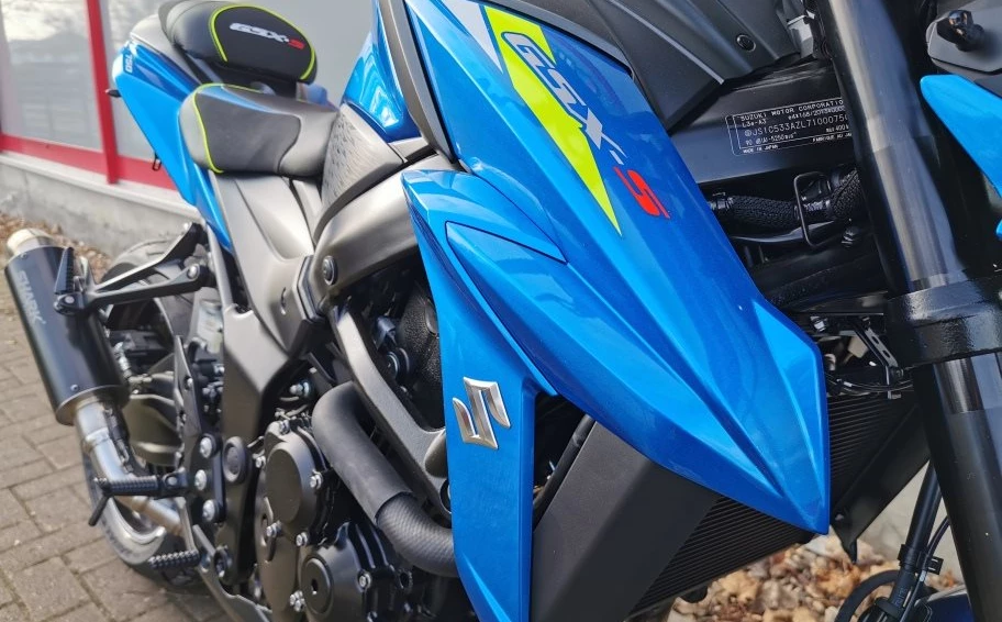 Umbgebautes Motorrad Suzuki GSX-S750 Bild 8: Umbgebautes Motorrad Suzuki GSX-S750