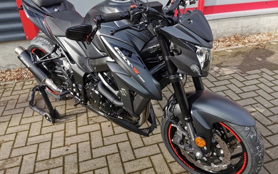 Umgebautes Motorrad Suzuki GSX-S750 von BikerWorld Rosenow - Bild 14 Umgebautes Motorrad Suzuki GSX-S750 von BikerWorld Rosenow - Bild 14