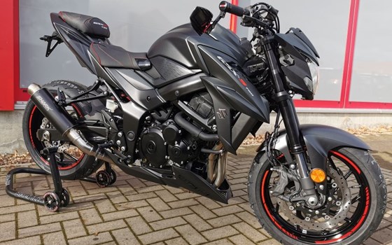 Umgebautes Motorrad Suzuki GSX-S750 von BikerWorld Rosenow - Bild 1 Umgebautes Motorrad Suzuki GSX-S750 von BikerWorld Rosenow - Bild 1