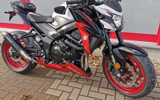 Umgebautes Motorrad Suzuki GSX-S750 von BikerWorld Rosenow - Bild 14 Umgebautes Motorrad Suzuki GSX-S750 von BikerWorld Rosenow - Bild 14
