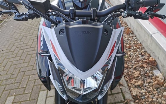 Umgebautes Motorrad Suzuki GSX-S750 von BikerWorld Rosenow - Bild 7 Umgebautes Motorrad Suzuki GSX-S750 von BikerWorld Rosenow - Bild 7