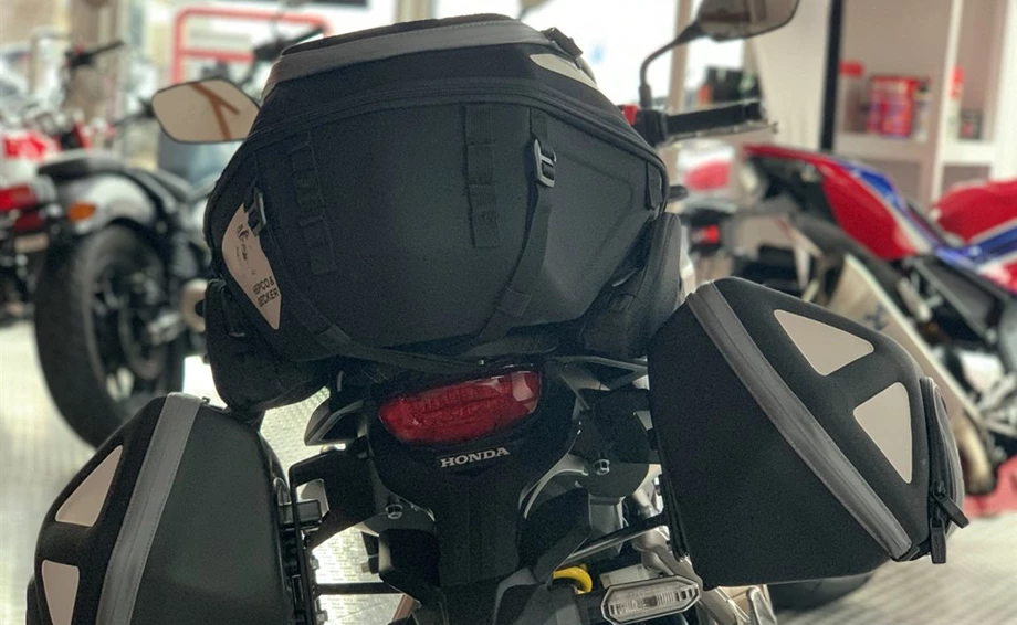 Umbgebautes Motorrad Honda CB650R Bild 3: Umbgebautes Motorrad Honda CB650R
