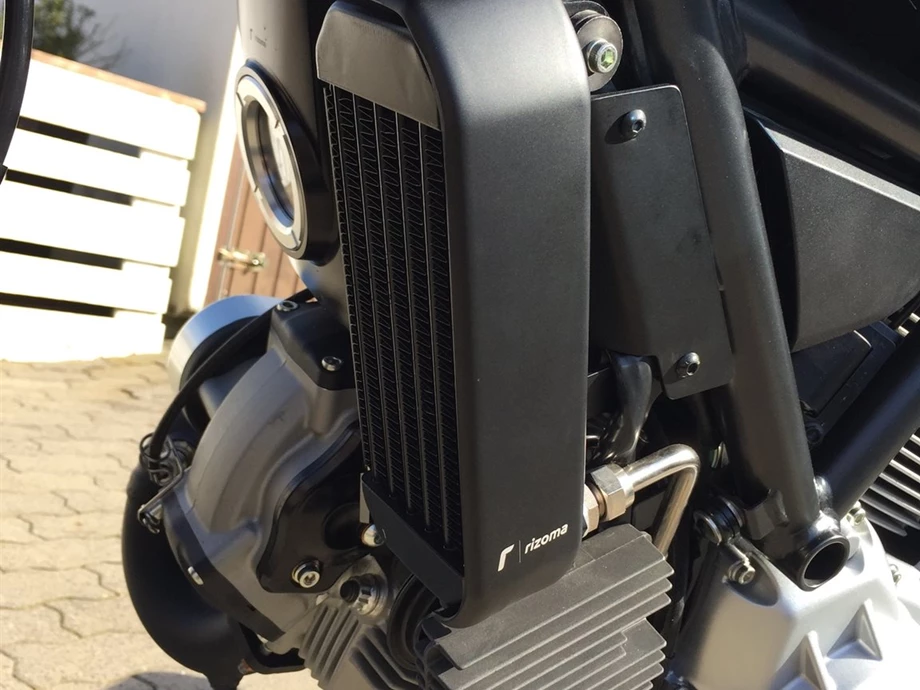 Rebuilt motorbike Ducati Scrambler Icon Bild 9: Rebuilt motorbike Ducati Scrambler Icon