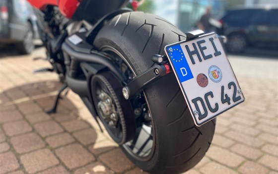 Umgebautes Motorrad Ducati XDiavel von Claus Carstens Zweiradhandel - Bild 4