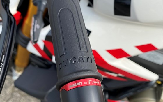 Umgebautes Motorrad Ducati Streetfighter V4 S von Claus Carstens Zweiradhandel - Bild 11 Umgebautes Motorrad Ducati Streetfighter V4 S von Claus Carstens Zweiradhandel - Bild 11