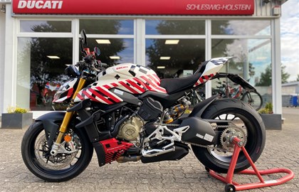 Ducati Streetfighter V4 S Custom Bike