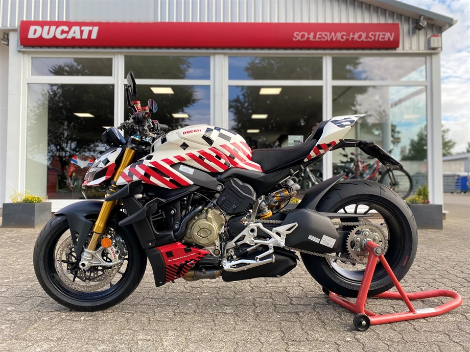 Rebuilt motorbike Ducati Streetfighter V4 S Bild 1: Rebuilt motorbike Ducati Streetfighter V4 S