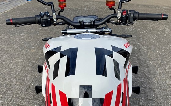 Umgebautes Motorrad Ducati Streetfighter V4 S von Claus Carstens Zweiradhandel - Bild 4 Umgebautes Motorrad Ducati Streetfighter V4 S von Claus Carstens Zweiradhandel - Bild 4