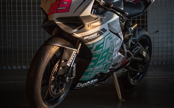 Umgebautes Motorrad Ducati 899 Panigale von Claus Carstens Zweiradhandel - Bild 1 Umgebautes Motorrad Ducati 899 Panigale von Claus Carstens Zweiradhandel - Bild 1