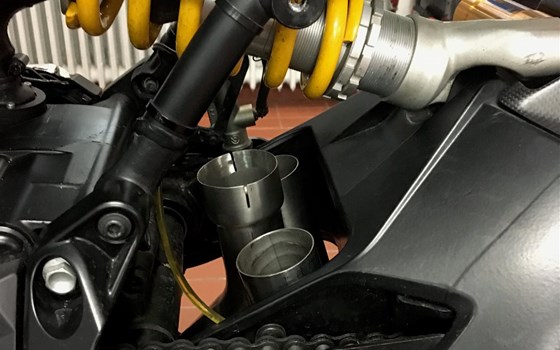 Umgebautes Motorrad Ducati Monster 1200 von Claus Carstens Zweiradhandel - Bild 13 Umgebautes Motorrad Ducati Monster 1200 von Claus Carstens Zweiradhandel - Bild 13