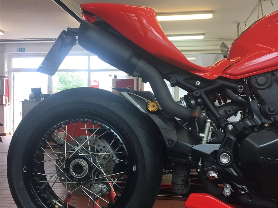 Rebuilt motorbike Ducati Monster 1200 Bild 21: Rebuilt motorbike Ducati Monster 1200