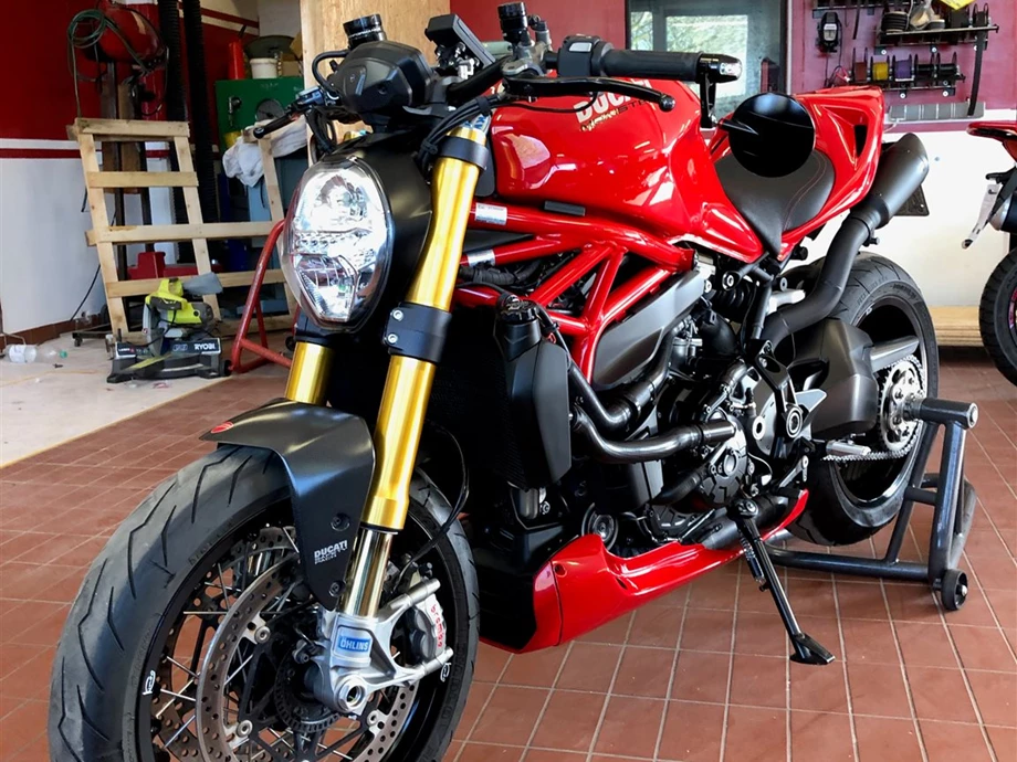 Rebuilt motorbike Ducati Monster 1200 Bild 2: Rebuilt motorbike Ducati Monster 1200