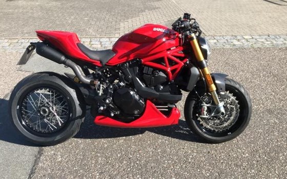Umgebautes Motorrad Ducati Monster 1200 von Claus Carstens Zweiradhandel - Bild 1 Umgebautes Motorrad Ducati Monster 1200 von Claus Carstens Zweiradhandel - Bild 1
