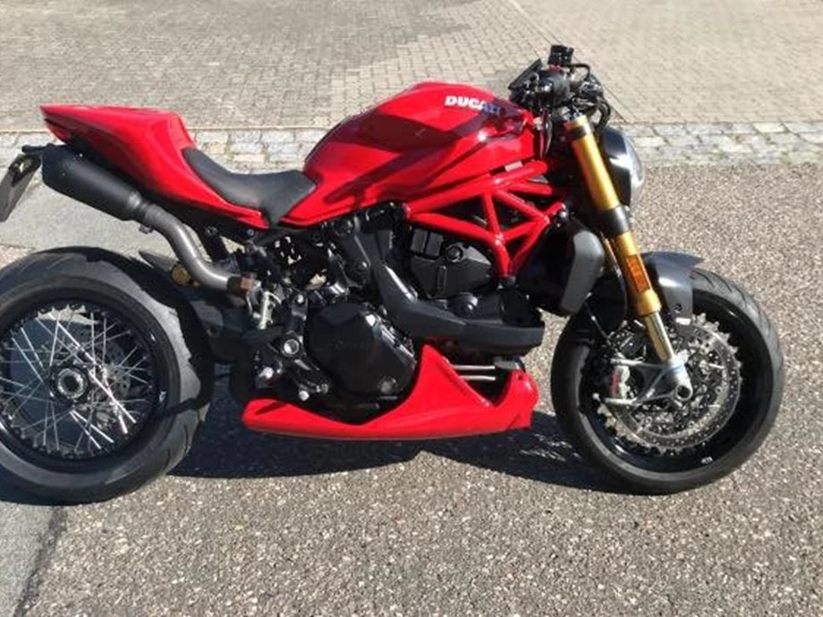 Rebuilt motorbike Ducati Monster 1200 Bild 1: Rebuilt motorbike Ducati Monster 1200
