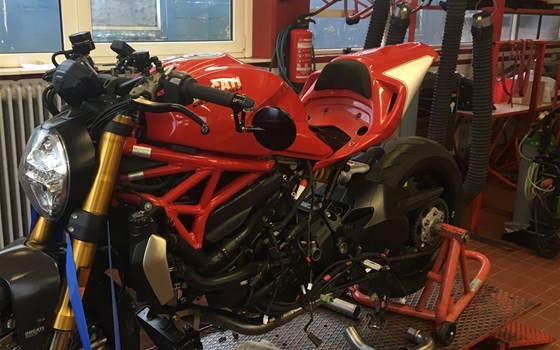 Umgebautes Motorrad Ducati Monster 1200 von Claus Carstens Zweiradhandel - Bild 17 Umgebautes Motorrad Ducati Monster 1200 von Claus Carstens Zweiradhandel - Bild 17