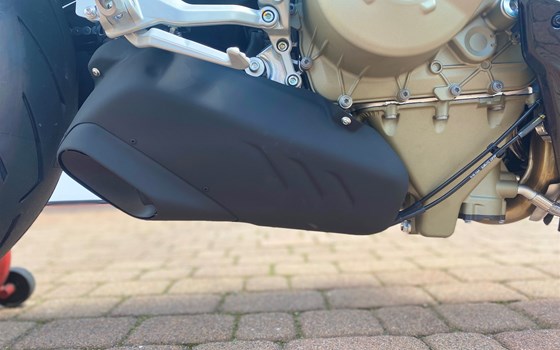 Umgebautes Motorrad Ducati Streetfighter V4 S von Claus Carstens Zweiradhandel - Bild 16 Umgebautes Motorrad Ducati Streetfighter V4 S von Claus Carstens Zweiradhandel - Bild 16
