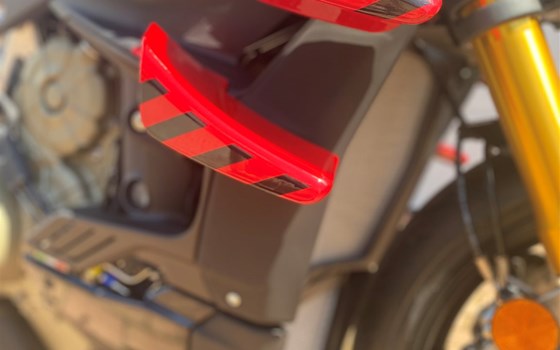 Umgebautes Motorrad Ducati Streetfighter V4 S von Claus Carstens Zweiradhandel - Bild 7 Umgebautes Motorrad Ducati Streetfighter V4 S von Claus Carstens Zweiradhandel - Bild 7