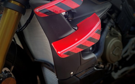 Umgebautes Motorrad Ducati Streetfighter V4 S von Claus Carstens Zweiradhandel - Bild 8 Umgebautes Motorrad Ducati Streetfighter V4 S von Claus Carstens Zweiradhandel - Bild 8