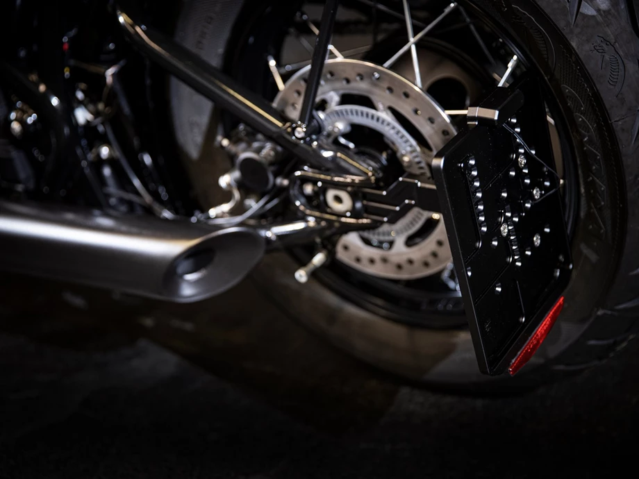 Umbgebautes Motorrad Triumph Bonneville Bobber Black Bild 17: Umbgebautes Motorrad Triumph Bonneville Bobber Black