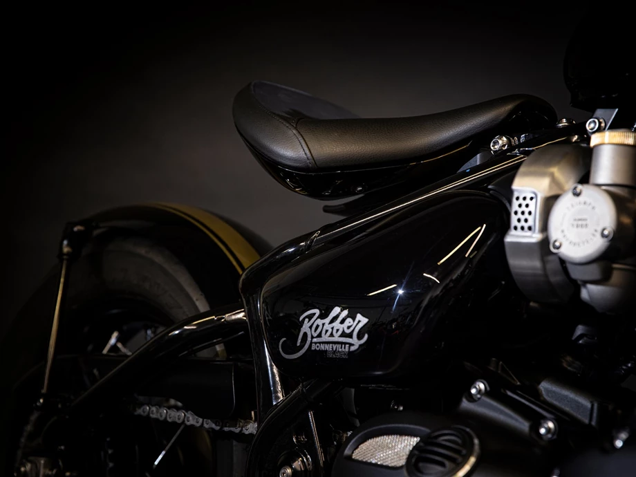 Umbgebautes Motorrad Triumph Bonneville Bobber Black Bild 24: Umbgebautes Motorrad Triumph Bonneville Bobber Black