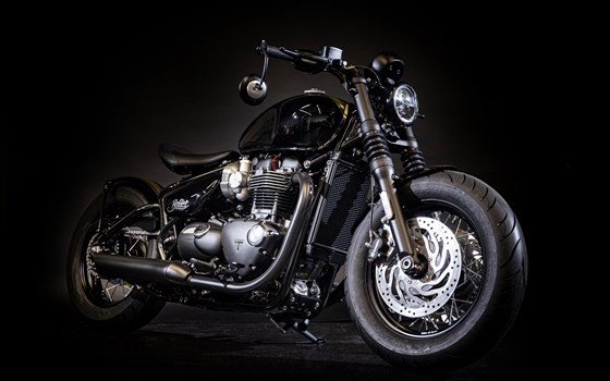 Umgebautes Motorrad Triumph Bonneville Bobber Black von Triumph Emsland - Hertrampf Racing - Bild 6 Umgebautes Motorrad Triumph Bonneville Bobber Black von Triumph Emsland - Hertrampf Racing - Bild 6