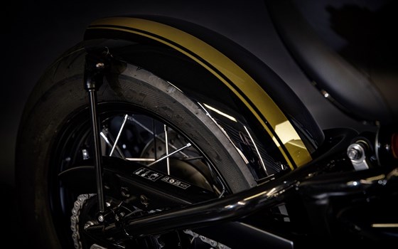 Umgebautes Motorrad Triumph Bonneville Bobber Black von Triumph Emsland - Hertrampf Racing - Bild 7 Umgebautes Motorrad Triumph Bonneville Bobber Black von Triumph Emsland - Hertrampf Racing - Bild 7