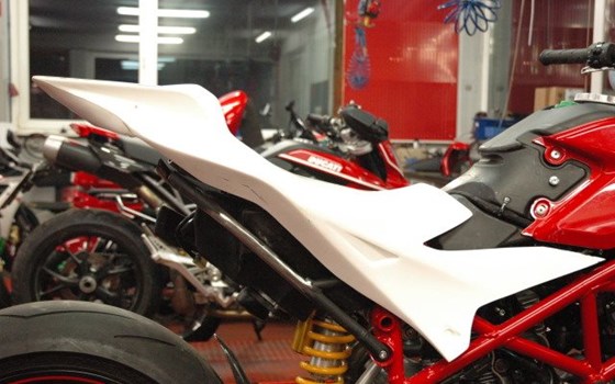 Umgebautes Motorrad Ducati Hypermotard 1100 Evo SP von Claus Carstens Zweiradhandel - Bild 23 Umgebautes Motorrad Ducati Hypermotard 1100 Evo SP von Claus Carstens Zweiradhandel - Bild 23