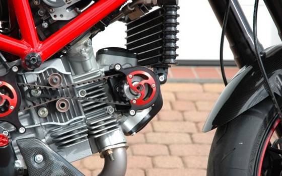 Umgebautes Motorrad Ducati Hypermotard 1100 Evo SP von Claus Carstens Zweiradhandel - Bild 15 Umgebautes Motorrad Ducati Hypermotard 1100 Evo SP von Claus Carstens Zweiradhandel - Bild 15