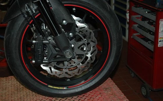 Umgebautes Motorrad Ducati Hypermotard 1100 Evo SP von Claus Carstens Zweiradhandel - Bild 7 Umgebautes Motorrad Ducati Hypermotard 1100 Evo SP von Claus Carstens Zweiradhandel - Bild 7
