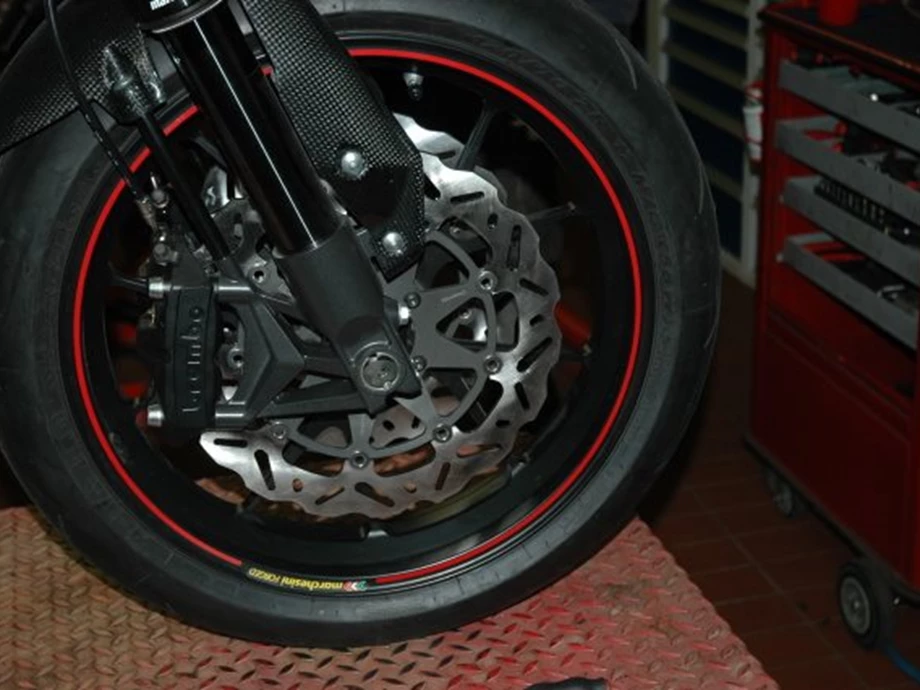 Rebuilt motorbike Ducati Hypermotard 1100 Evo SP Bild 7: Rebuilt motorbike Ducati Hypermotard 1100 Evo SP