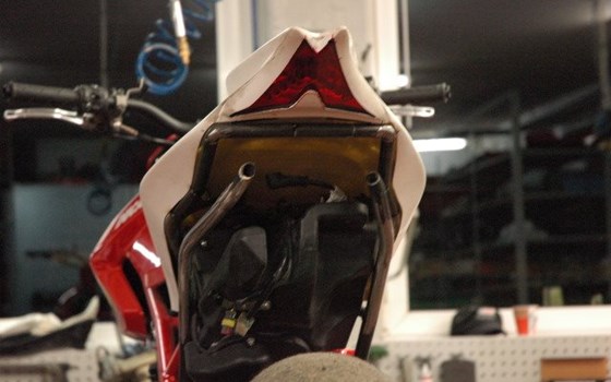 Umgebautes Motorrad Ducati Hypermotard 1100 Evo SP von Claus Carstens Zweiradhandel - Bild 21 Umgebautes Motorrad Ducati Hypermotard 1100 Evo SP von Claus Carstens Zweiradhandel - Bild 21