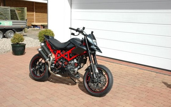 Umgebautes Motorrad Ducati Hypermotard 1100 Evo SP von Claus Carstens Zweiradhandel - Bild 5 Umgebautes Motorrad Ducati Hypermotard 1100 Evo SP von Claus Carstens Zweiradhandel - Bild 5