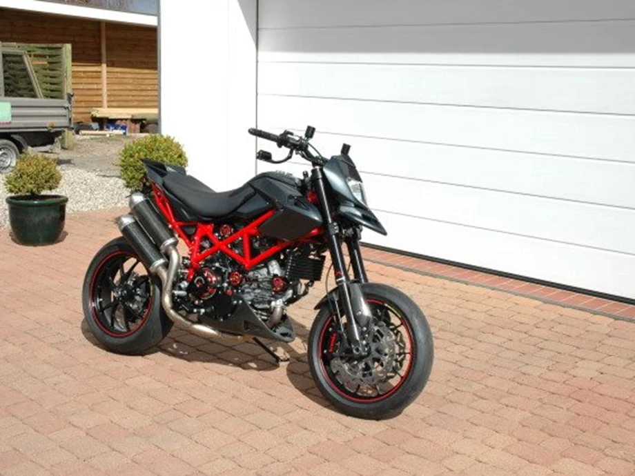 Rebuilt motorbike Ducati Hypermotard 1100 Evo SP Bild 5: Rebuilt motorbike Ducati Hypermotard 1100 Evo SP