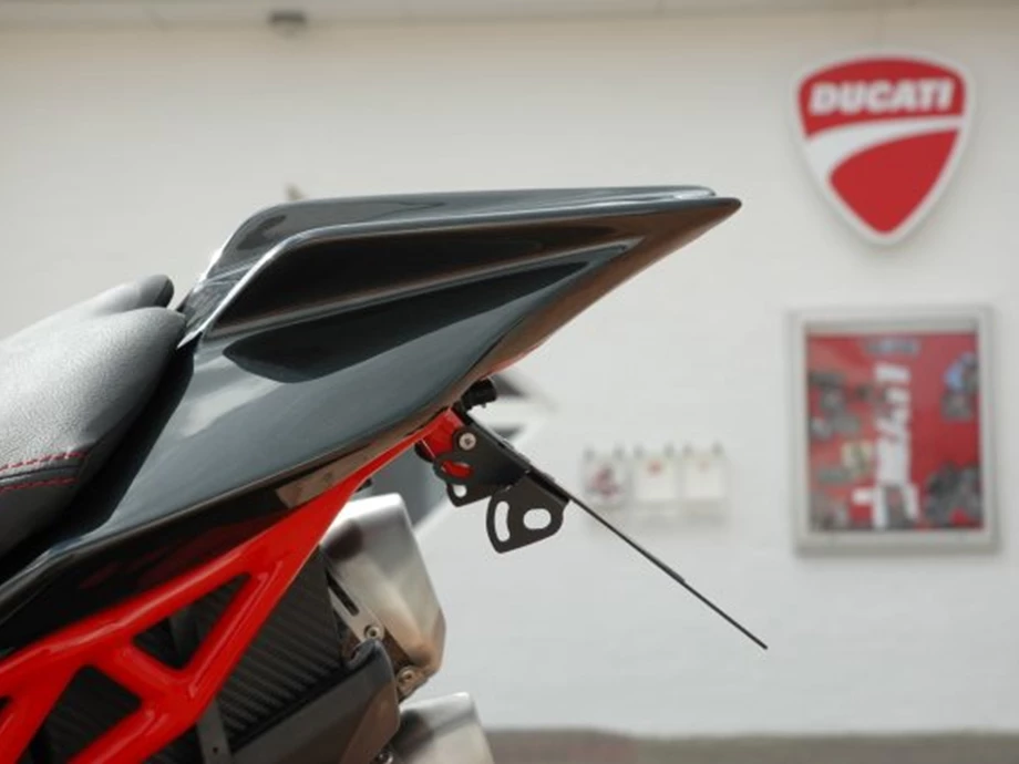 Rebuilt motorbike Ducati Hypermotard 1100 Evo SP Bild 9: Rebuilt motorbike Ducati Hypermotard 1100 Evo SP