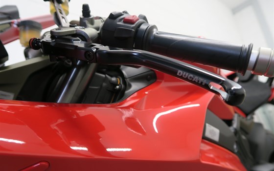Umgebautes Motorrad Ducati Panigale V4 von Witten u. Weber oHG - Bild 3 Umgebautes Motorrad Ducati Panigale V4 von Witten u. Weber oHG - Bild 3