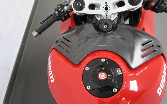 Umgebautes Motorrad Ducati Panigale V4 von Witten u. Weber oHG - Bild 6 Umgebautes Motorrad Ducati Panigale V4 von Witten u. Weber oHG - Bild 6
