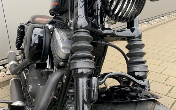 Umgebautes Motorrad Harley-Davidson Sportster XL 1200X Forty-Eight von BLACK BIKE CRAFTRÄDER - Bild 5 Umgebautes Motorrad Harley-Davidson Sportster XL 1200X Forty-Eight von BLACK BIKE CRAFTRÄDER - Bild 5