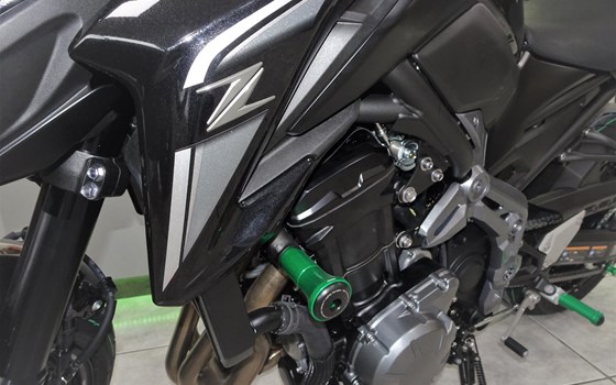 Umgebautes Motorrad Kawasaki Z900 von Zweiradcenter Steyr e.U., Peter Bührer - Bild 6 Umgebautes Motorrad Kawasaki Z900 von Zweiradcenter Steyr e.U., Peter Bührer - Bild 6