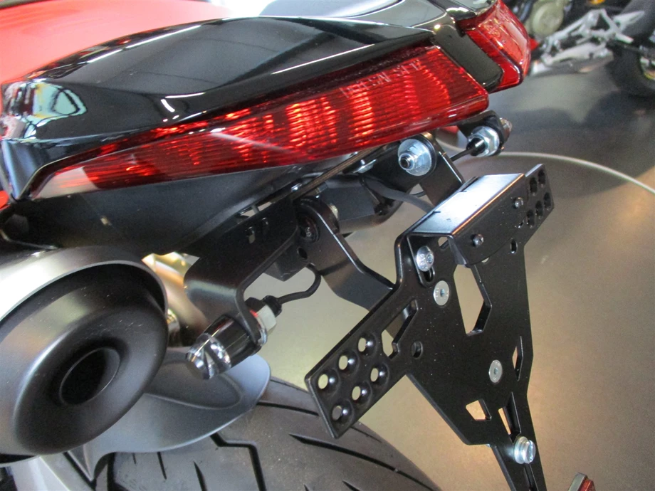 Umbgebautes Motorrad Ducati Hypermotard 950 RVE Bild 13: Umbgebautes Motorrad Ducati Hypermotard 950 RVE