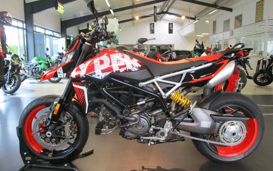 Umgebautes Motorrad Ducati Hypermotard 950 RVE von Team Wahlers GmbH - Bild 3 Umgebautes Motorrad Ducati Hypermotard 950 RVE von Team Wahlers GmbH - Bild 3