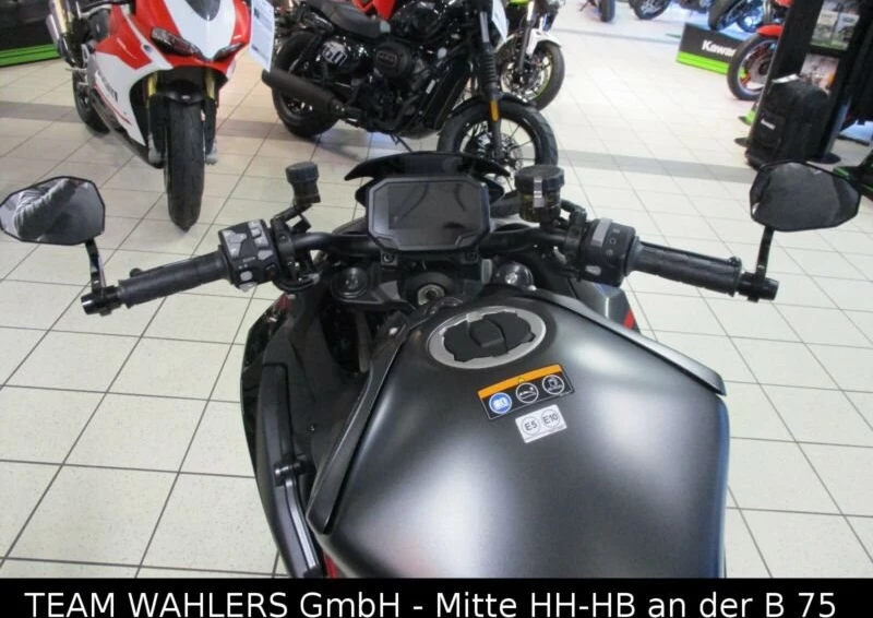 Umbgebautes Motorrad Kawasaki Z H2 Bild 10: Umbgebautes Motorrad Kawasaki Z H2