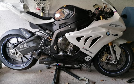 Umgebautes Motorrad BMW S 1000 RR von user1193218 - Bild 1 Umgebautes Motorrad BMW S 1000 RR von user1193218 - Bild 1