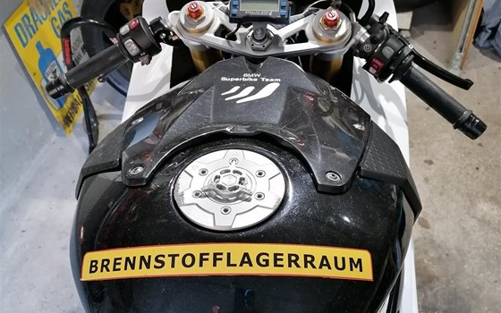 Umgebautes Motorrad BMW S 1000 RR von user1193218 - Bild 3 Umgebautes Motorrad BMW S 1000 RR von user1193218 - Bild 3