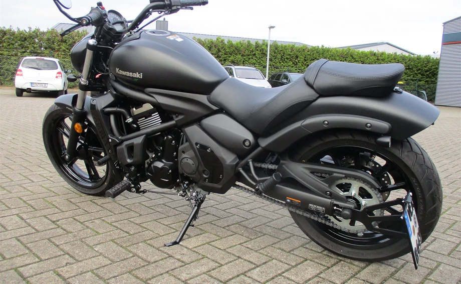 Umbgebautes Motorrad Kawasaki Vulcan S Bild 5: Umbgebautes Motorrad Kawasaki Vulcan S