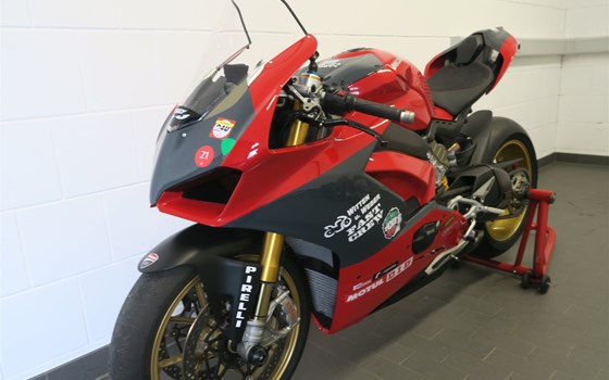 Umgebautes Motorrad Ducati Panigale V4 S von Witten u. Weber oHG - Bild 3 Umgebautes Motorrad Ducati Panigale V4 S von Witten u. Weber oHG - Bild 3