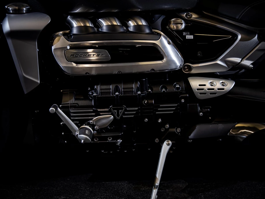 Umbgebautes Motorrad Triumph Rocket 3 GT Bild 13: Umbgebautes Motorrad Triumph Rocket 3 GT