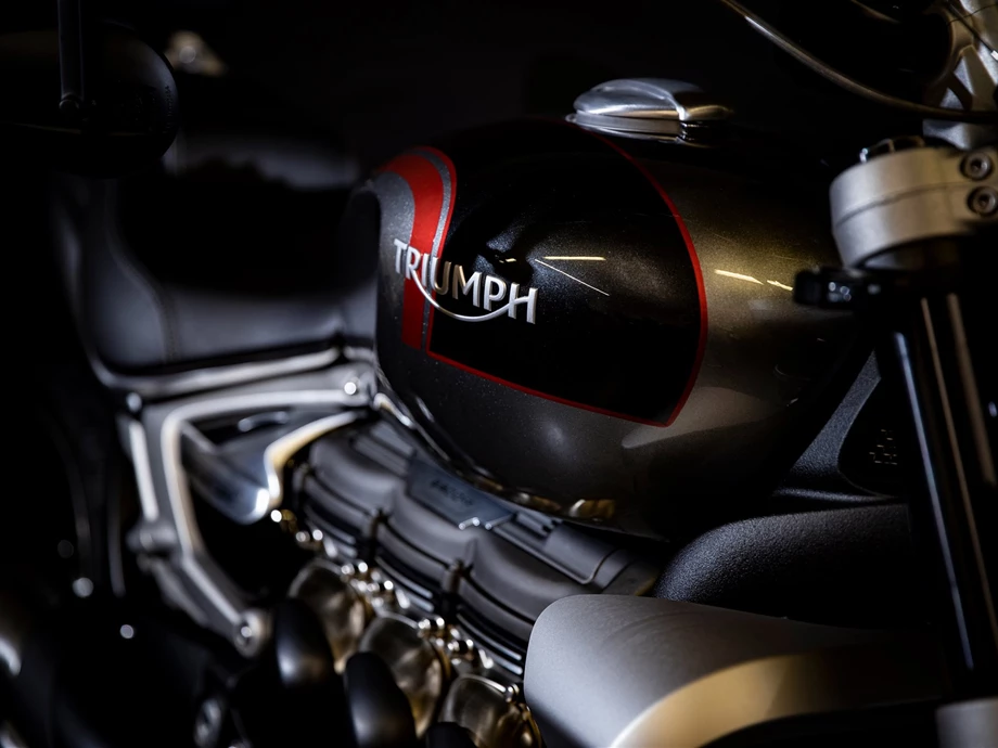 Umbgebautes Motorrad Triumph Rocket 3 GT Bild 24: Umbgebautes Motorrad Triumph Rocket 3 GT